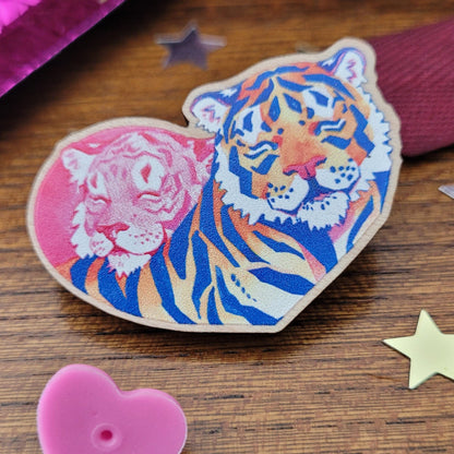 Tigres en Cœur- Pin's en Bois