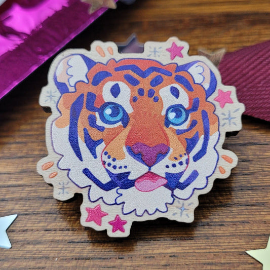 Tigre qui tire la langue- Pin's en Bois